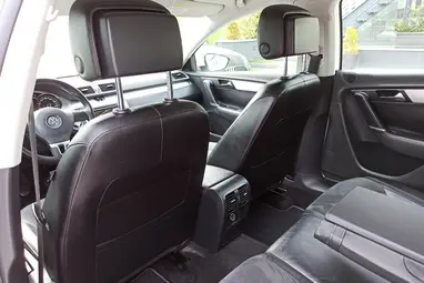 VOLKSWAGEN PASSAT VII Variant 2.0 CR TDI BMT Highline Candy White +Első Tulajdonostól +Vezetett Szervizkönyv +3X-s GARANCIA !!