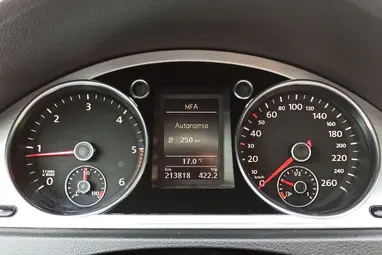 VOLKSWAGEN PASSAT VII Variant 2.0 CR TDI BMT Highline Candy White +Első Tulajdonostól +Vezetett Szervizkönyv +3X-s GARANCIA !!