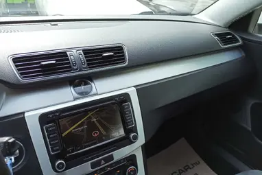 VOLKSWAGEN PASSAT VII Variant 2.0 CR TDI BMT Highline Candy White +Első Tulajdonostól +Vezetett Szervizkönyv +3X-s GARANCIA !!