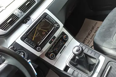 VOLKSWAGEN PASSAT VII Variant 2.0 CR TDI BMT Highline Candy White +Első Tulajdonostól +Vezetett Szervizkönyv +3X-s GARANCIA !!