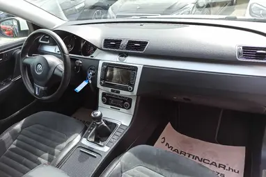 VOLKSWAGEN PASSAT VII Variant 2.0 CR TDI BMT Highline Candy White +Első Tulajdonostól +Vezetett Szervizkönyv +3X-s GARANCIA !!