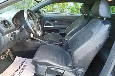 VOLKSWAGEN SCIROCCO 1.4 TSI Deep Black Metallic +Vezetett Szervizkönyv +Dynaudio +3X-s GARANCIA !!