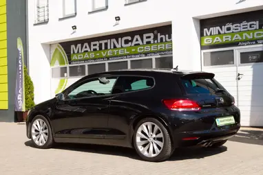 VOLKSWAGEN SCIROCCO 1.4 TSI Deep Black Metallic +Vezetett Szervizkönyv +Dynaudio +3X-s GARANCIA !!