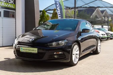 VOLKSWAGEN SCIROCCO 1.4 TSI Deep Black Metallic +Vezetett Szervizkönyv +Dynaudio +3X-s GARANCIA !!