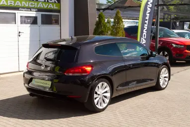 VOLKSWAGEN SCIROCCO 1.4 TSI Deep Black Metallic +Vezetett Szervizkönyv +Dynaudio +3X-s GARANCIA !!
