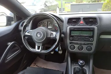 VOLKSWAGEN SCIROCCO 1.4 TSI Deep Black Metallic +Vezetett Szervizkönyv +Dynaudio +3X-s GARANCIA !!