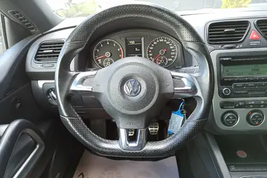VOLKSWAGEN SCIROCCO 1.4 TSI Deep Black Metallic +Vezetett Szervizkönyv +Dynaudio +3X-s GARANCIA !!