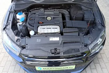VOLKSWAGEN SCIROCCO 1.4 TSI Deep Black Metallic +Vezetett Szervizkönyv +Dynaudio +3X-s GARANCIA !!