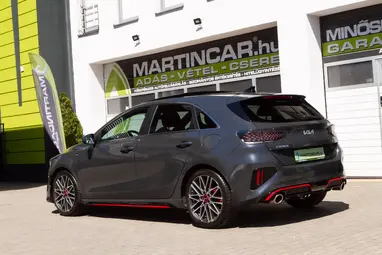 KIA CEE'D Ceed 1.6 T-GDI GT DCT Dark Penta Metallic+Gyári Garanciás+1. Tulaj+ 4.700KM+ Újszerű+ 3X-s GARANCIA !!