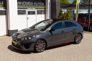 KIA CEE'D Ceed 1.6 T-GDI GT DCT Dark Penta Metallic+Gyári Garanciás+1. Tulaj+ 4.700KM+ Újszerű+ 3X-s GARANCIA !!