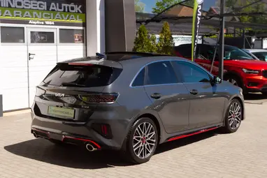 KIA CEE'D Ceed 1.6 T-GDI GT DCT Dark Penta Metallic+Gyári Garanciás+1. Tulaj+ 4.700KM+ Újszerű+ 3X-s GARANCIA !!