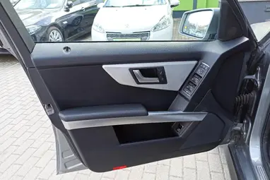 MERCEDES-BENZ GLK 220 CDI BlueEFFICIENCY 4Matic (Automata) Palladium Silver +1.Mo-i Tulajdonostól +Keveset futott +3X-s GARANCIA !!