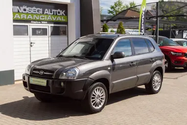 HYUNDAI TUCSON 2.0 CVVT Active 2WD Titanium Gray +Szervízkönyv +Igényes jól szerelt állapot +3X-s GARANCIA !!