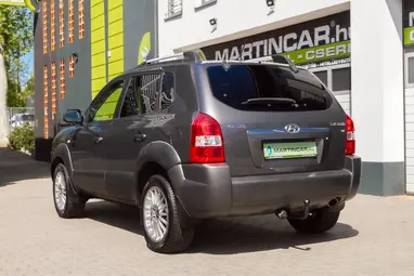 HYUNDAI TUCSON 2.0 CVVT Active 2WD Titanium Gray +Szervízkönyv +Igényes jól szerelt állapot +3X-s GARANCIA !!