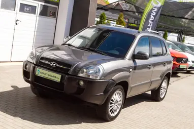 HYUNDAI TUCSON 2.0 CVVT Active 2WD Titanium Gray +Szervízkönyv +Igényes jól szerelt állapot +3X-s GARANCIA !!