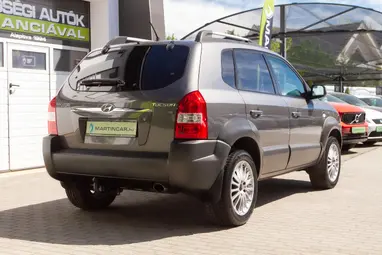 HYUNDAI TUCSON 2.0 CVVT Active 2WD Titanium Gray +Szervízkönyv +Igényes jól szerelt állapot +3X-s GARANCIA !!