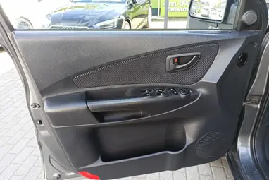 HYUNDAI TUCSON 2.0 CVVT Active 2WD Titanium Gray +Szervízkönyv +Igényes jól szerelt állapot +3X-s GARANCIA !!
