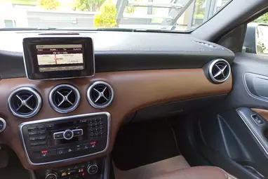 MERCEDES-BENZ A 180 CDI (BlueEFFICIENCY) Urban 7G-DCT Mountain Grey +Exclusive Package Artico Brown Leather +3X-s GARANCIA !!