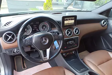 MERCEDES-BENZ A 180 CDI (BlueEFFICIENCY) Urban 7G-DCT Mountain Grey +Exclusive Package Artico Brown Leather +3X-s GARANCIA !!