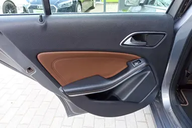 MERCEDES-BENZ A 180 CDI (BlueEFFICIENCY) Urban 7G-DCT Mountain Grey +Exclusive Package Artico Brown Leather +3X-s GARANCIA !!