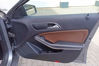 MERCEDES-BENZ A 180 CDI (BlueEFFICIENCY) Urban 7G-DCT Mountain Grey +Exclusive Package Artico Brown Leather +3X-s GARANCIA !!