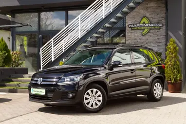 VOLKSWAGEN TIGUAN 1.4 TSi Trend&Fun BMT Deep Black Pearl Metallic +Igényes állapot +Vez. Sz. Könyv +3X-s GARANCIA !!