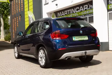BMW X1 xDrive18d X-LINE Packet !! Deep Sea Blue +Szervízkönyv +Friss Műszaki +3X-s GARANCIA !!