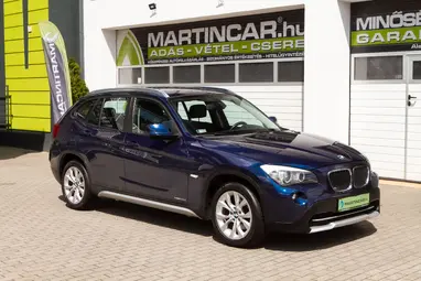 BMW X1 xDrive18d X-LINE Packet !! Deep Sea Blue +Szervízkönyv +Friss Műszaki +3X-s GARANCIA !!