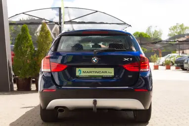 BMW X1 xDrive18d X-LINE Packet !! Deep Sea Blue +Szervízkönyv +Friss Műszaki +3X-s GARANCIA !!