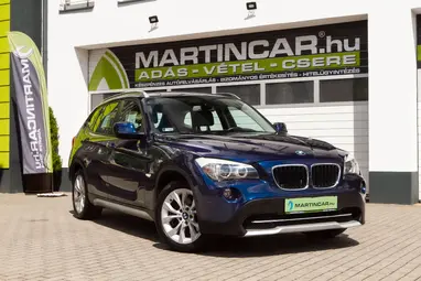 BMW X1 xDrive18d X-LINE Packet !! Deep Sea Blue +Szervízkönyv +Friss Műszaki +3X-s GARANCIA !!