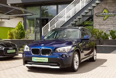 BMW X1 xDrive18d X-LINE Packet !! Deep Sea Blue +Szervízkönyv +Friss Műszaki +3X-s GARANCIA !!