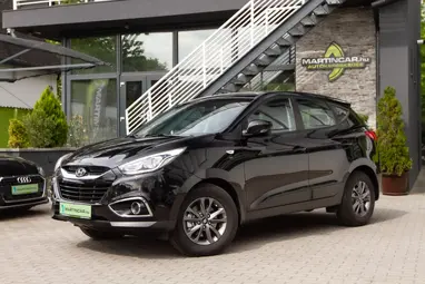 HYUNDAI IX35 1.6 Style 2WD Phantom Black Mettalic+Levehető Vonóhorog+ Mo.-i 1. Tulaj+ 3X-S GARANCIA!!!