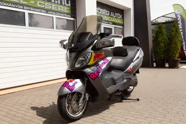 SUZUKI AN 650 BURGMAN Eredeti Magyar+ Kevés Km+ 3X-s GARANCIA !!