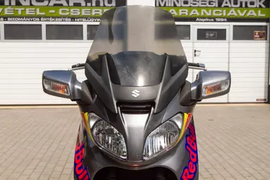 SUZUKI AN 650 BURGMAN Eredeti Magyar+ Kevés Km+ 3X-s GARANCIA !!