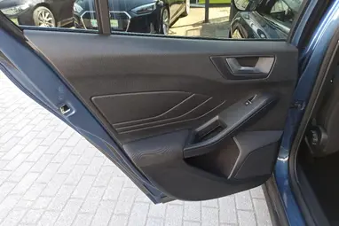 FORD FOCUS 1.5 EcoBlue Technology +Jeans Blue Metallic +Mo.-i  1.Tulaj +Kevés Km ++ ÁFÁS+!!!