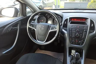 OPEL ASTRA J GTC 1.6 T Enjoy Carbon Flash +Vezetett Szervizkönyv+ Kitűnő Állapot+ Mo-i 1-Tulaj+ 3X-S GARANCIA !!