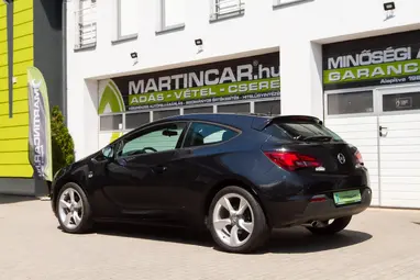 OPEL ASTRA J GTC 1.6 T Enjoy Carbon Flash +Vezetett Szervizkönyv+ Kitűnő Állapot+ Mo-i 1-Tulaj+ 3X-S GARANCIA !!