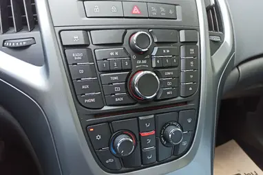 OPEL ASTRA J GTC 1.6 T Enjoy Carbon Flash +Vezetett Szervizkönyv+ Kitűnő Állapot+ Mo-i 1-Tulaj+ 3X-S GARANCIA !!