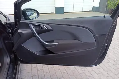 OPEL ASTRA J GTC 1.6 T Enjoy Carbon Flash +Vezetett Szervizkönyv+ Kitűnő Állapot+ Mo-i 1-Tulaj+ 3X-S GARANCIA !!