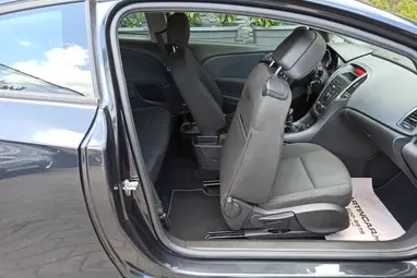OPEL ASTRA J GTC 1.6 T Enjoy Carbon Flash +Vezetett Szervizkönyv+ Kitűnő Állapot+ Mo-i 1-Tulaj+ 3X-S GARANCIA !!