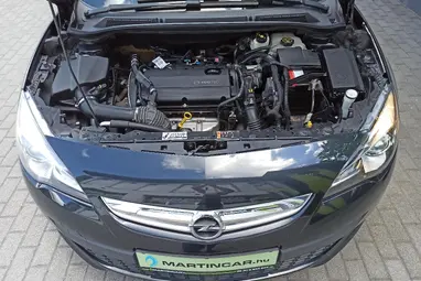 OPEL ASTRA J GTC 1.6 T Enjoy Carbon Flash +Vezetett Szervizkönyv+ Kitűnő Állapot+ Mo-i 1-Tulaj+ 3X-S GARANCIA !!