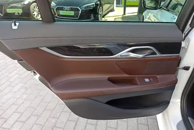 BMW 730d xDrive (Automata) Mineral White Metallic+ Végig Vez. Szervízkönyv+ Keveset Futott+ 3X-s GARANCIA!!