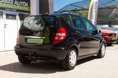 MERCEDES-BENZ A 150 Classic Cosmo Black Metallic+Kevés km.+ Jól Felszerelt+ Folyamatos szervíz+3X-S GARANCIA !!