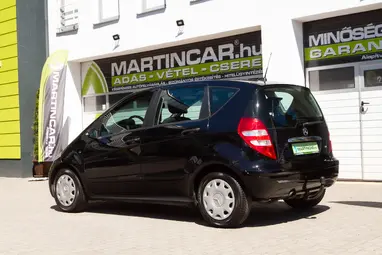 MERCEDES-BENZ A 150 Classic Cosmo Black Metallic+Kevés km.+ Jól Felszerelt+ Folyamatos szervíz+3X-S GARANCIA !!
