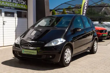 MERCEDES-BENZ A 150 Classic Cosmo Black Metallic+Kevés km.+ Jól Felszerelt+ Folyamatos szervíz+3X-S GARANCIA !!