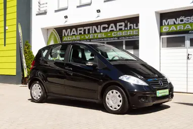 MERCEDES-BENZ A 150 Classic Cosmo Black Metallic+Kevés km.+ Jól Felszerelt+ Folyamatos szervíz+3X-S GARANCIA !!