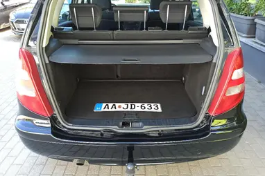 MERCEDES-BENZ A 150 Classic Cosmo Black Metallic+Kevés km.+ Jól Felszerelt+ Folyamatos szervíz+3X-S GARANCIA !!