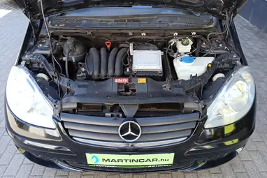 MERCEDES-BENZ A 150 Classic Cosmo Black Metallic+Kevés km.+ Jól Felszerelt+ Folyamatos szervíz+3X-S GARANCIA !!