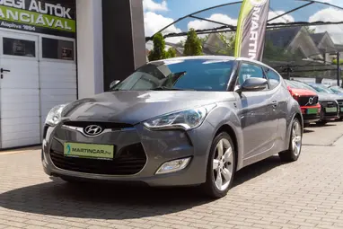 HYUNDAI VELOSTER 1.6 GDI Life Sonic Silver Metallic +SPORTOS +Egyedi Megjelenés +Mo.-i 1.Tulaj +3X-S GARANCIA!