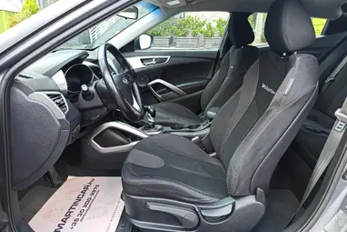 HYUNDAI VELOSTER 1.6 GDI Life Sonic Silver Metallic +SPORTOS +Egyedi Megjelenés +Mo.-i 1.Tulaj +3X-S GARANCIA!